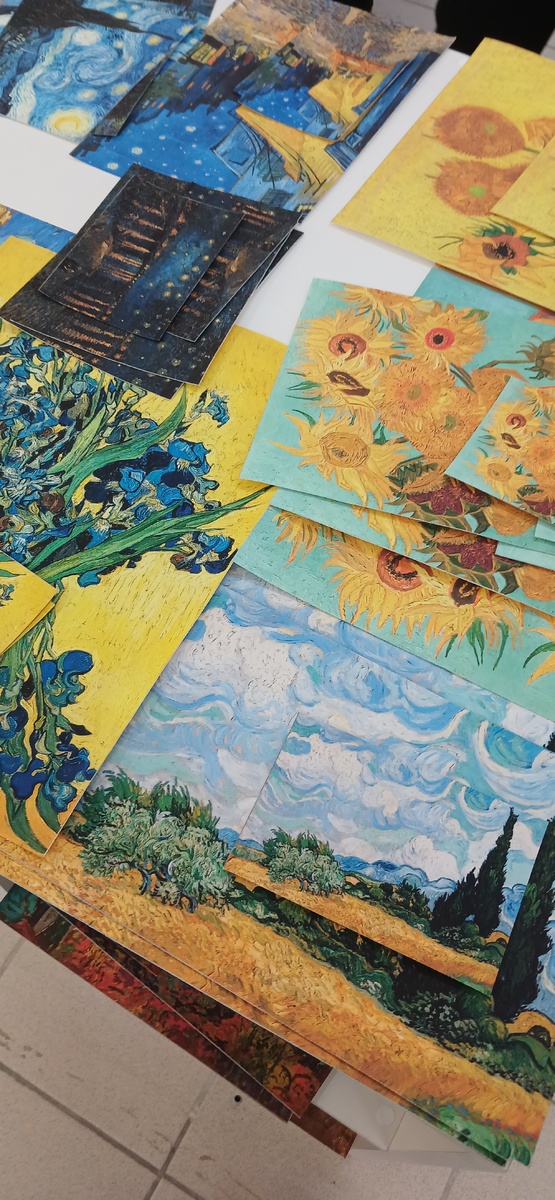 Холсты с репродукциями. Фото автора