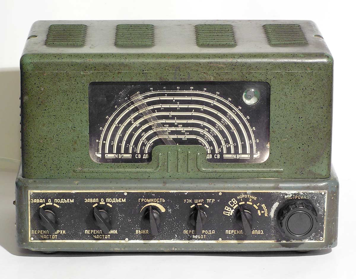 Рис. 1 С сайта https://rw6ase.narod.ru/index1/radiopriem/rp_transl/tps54_0.jpg