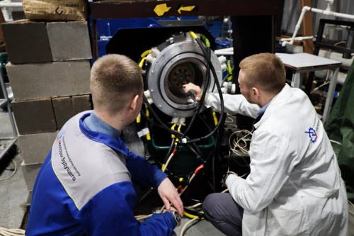     Вуз-ара кампус резиденты һынауҙы тамамлай