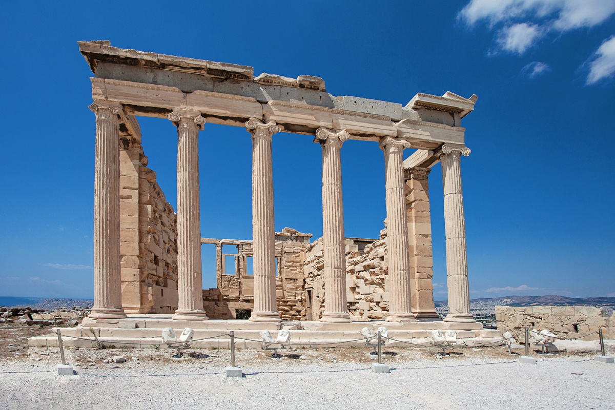 Древняя стоя, Портик и Пропилея на Акрополе, Греция. Источник: Shutterstock