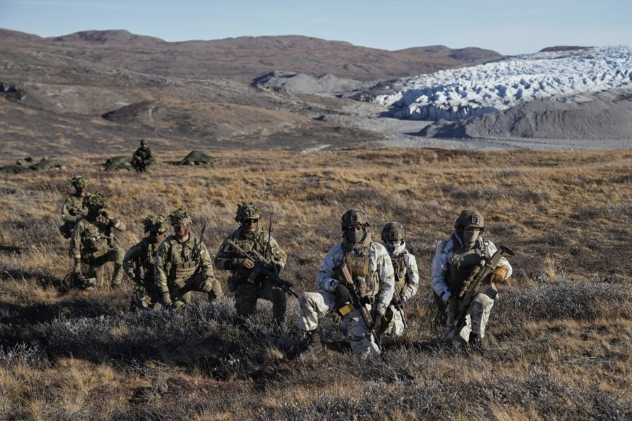 Вооружённые силы Дании на учениях в Гренландии - Фото: Ebrahim Noroozi/AP/TASS