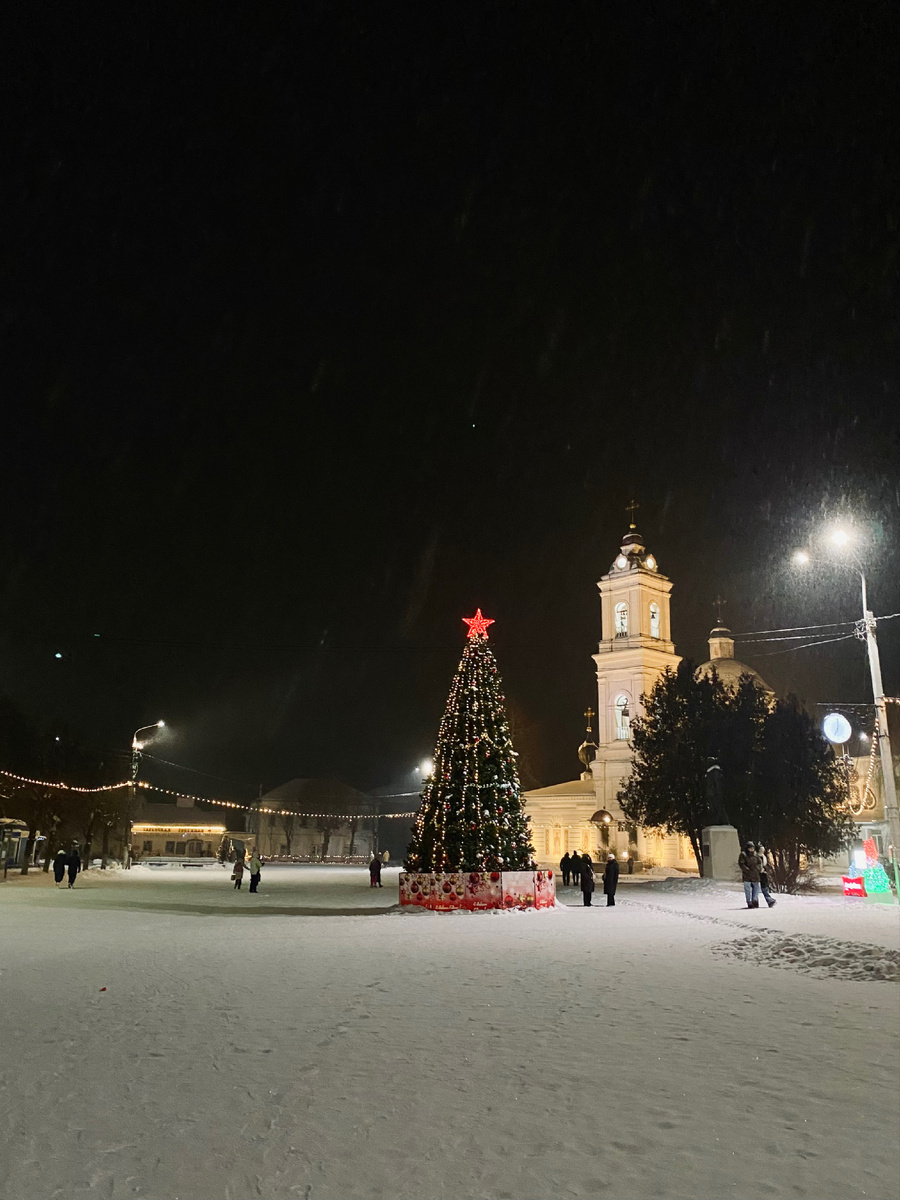 Главная площадь города 