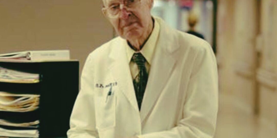 Мужики, мёд, орехи и 15-минутный комплекс для крепких ног весь секрет мужского долголетия. Хватит кормить частные клиники (Уролог 83 года)