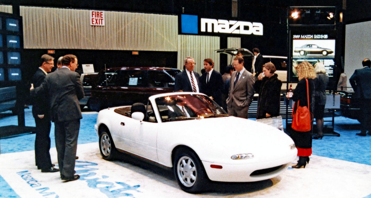 Mazda MX-5 Miata на презентации в 1989 году