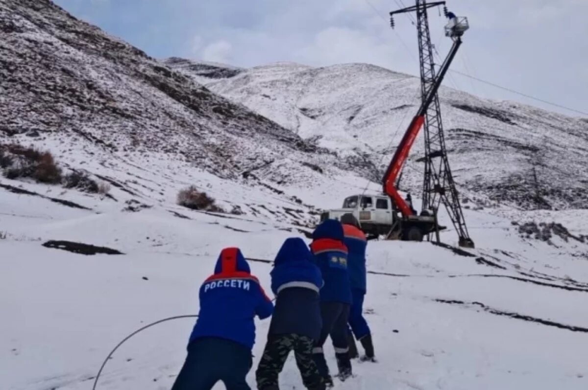    Энергетики Дагестана вернули свет жителям 87 сел после аварии