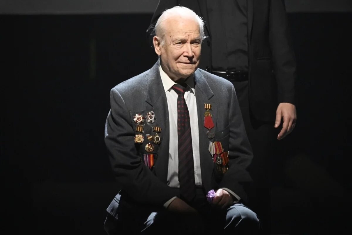    В труппе Театра Сатиры Виктор Ильич Рухманов служил беспрерывно 70 лет.