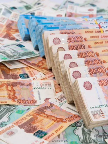 https://media.istockphoto.com/id/1387483793/ru/фото/российские-рубли-купюры-различных-номиналов.jpg?s=612x612&w=0&k=20&c=5Mu0Zq_bdOyA4oi7mLn5lZCjOE72ENcdt3uDi-krEaM=