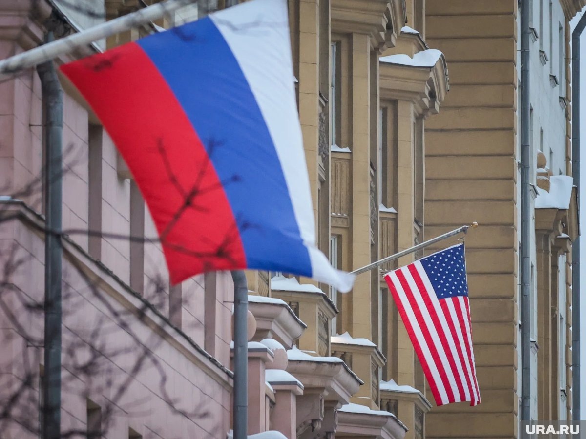     Вашингтон приостановил выдачу виз россиянам