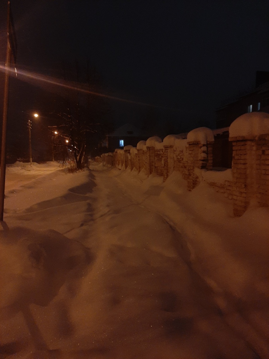 Кирпичный забор