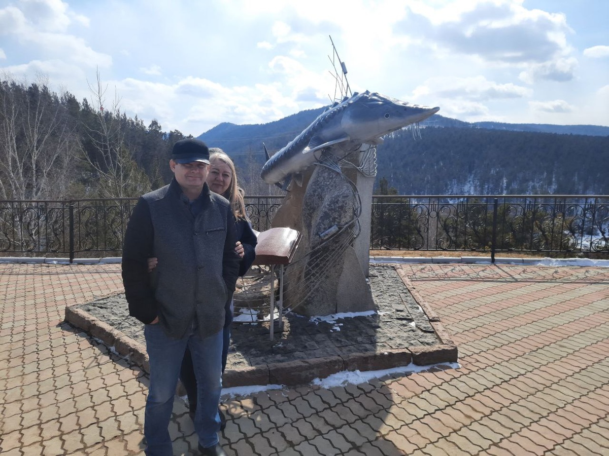 Вон она, Царь-рыба, сзади нас. Фото из личного архива. 