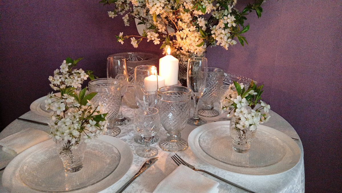 Волшебство на столе начинается с... Фото автора