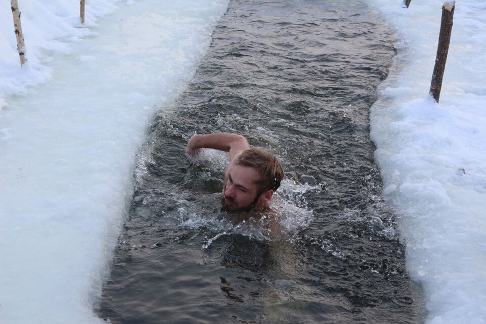    Фрязинские «моржи» на Барских прудах / Медиасток.рф