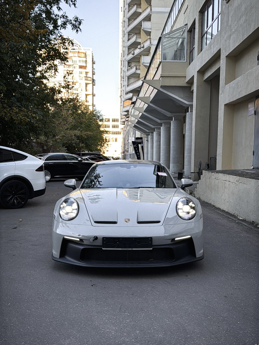 Автомобиль приехал в KARAD Детейлинг на оклейку всего кузова