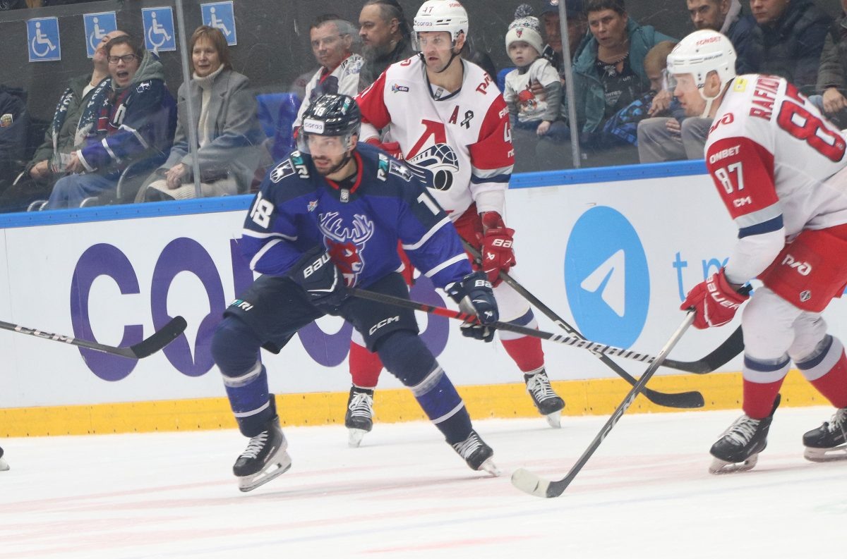    В важном матче с «Локомотивом» Шэйн Принс ассистировал Сергею Гончаруку