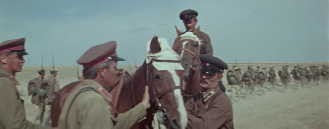 Кадр из фильма "Приказ: Огонь не открывать" (1981)