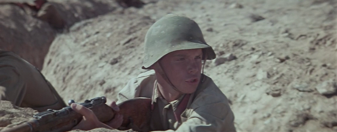 Кадр из фильма "Приказ: Огонь не открывать" (1981)