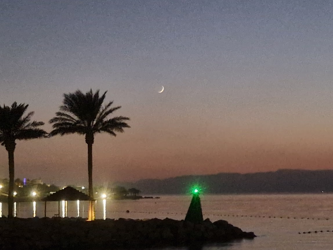 Акабский залив поздним вечером