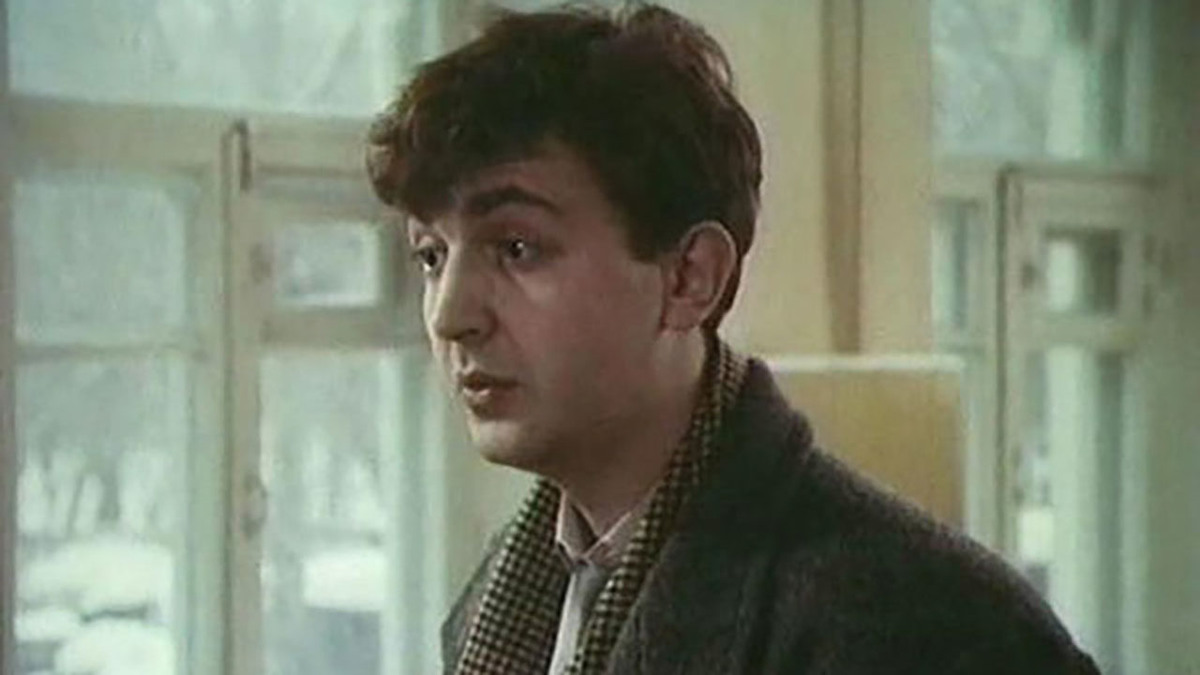  Игорь Золотовицкий "В городе Сочи темные ночи"