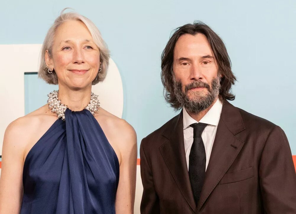    Киану Ривз устроил романтическое свидание на катке для возлюбленной Александры Грант