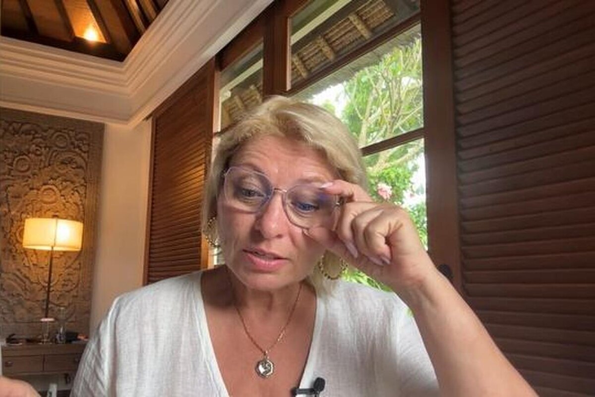    Анжела Перл кадр видео