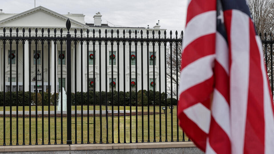     Белый дом опубликовал картинку с Гренландией, выбирающей между США и РФ с Китаем REUTERS/Tyrone Siu/File Photo