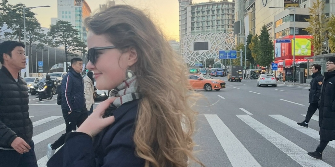 Эффект присутствия без присутствия: асинхронная аура