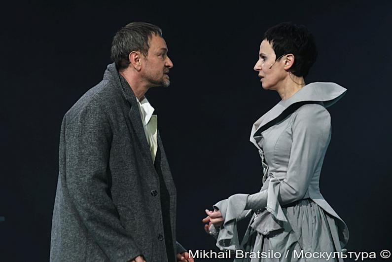 Карандышев - Алексей Гришин, Огудалова - Ирина Апексимова