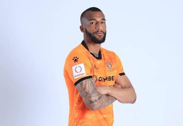 Лайонел Адамс. Обложка © Instagram (признан экстремистской организацией и запрещён на территории Российской Федерации) / lionel__adams