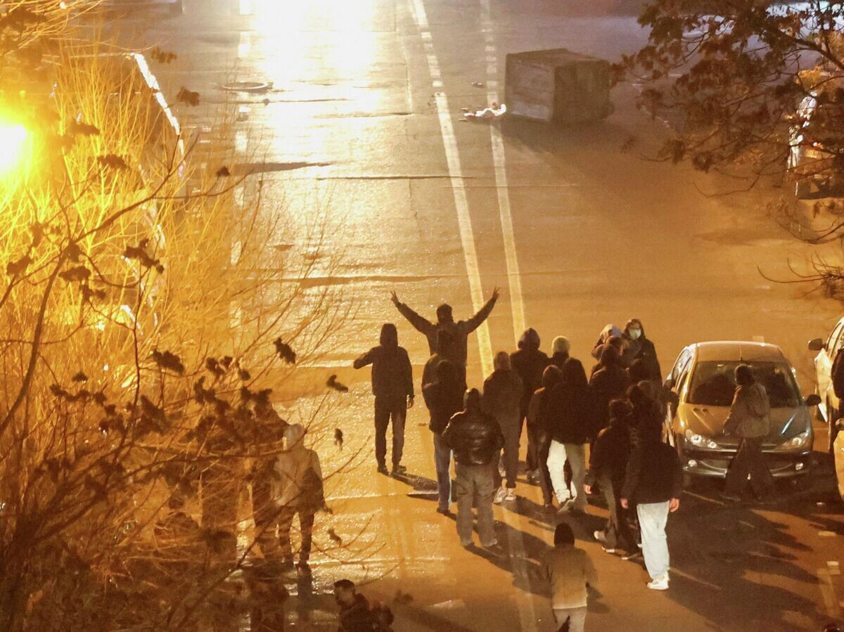    Участники акции протеста в Тегеране, Иран | © REUTERS / Stringer