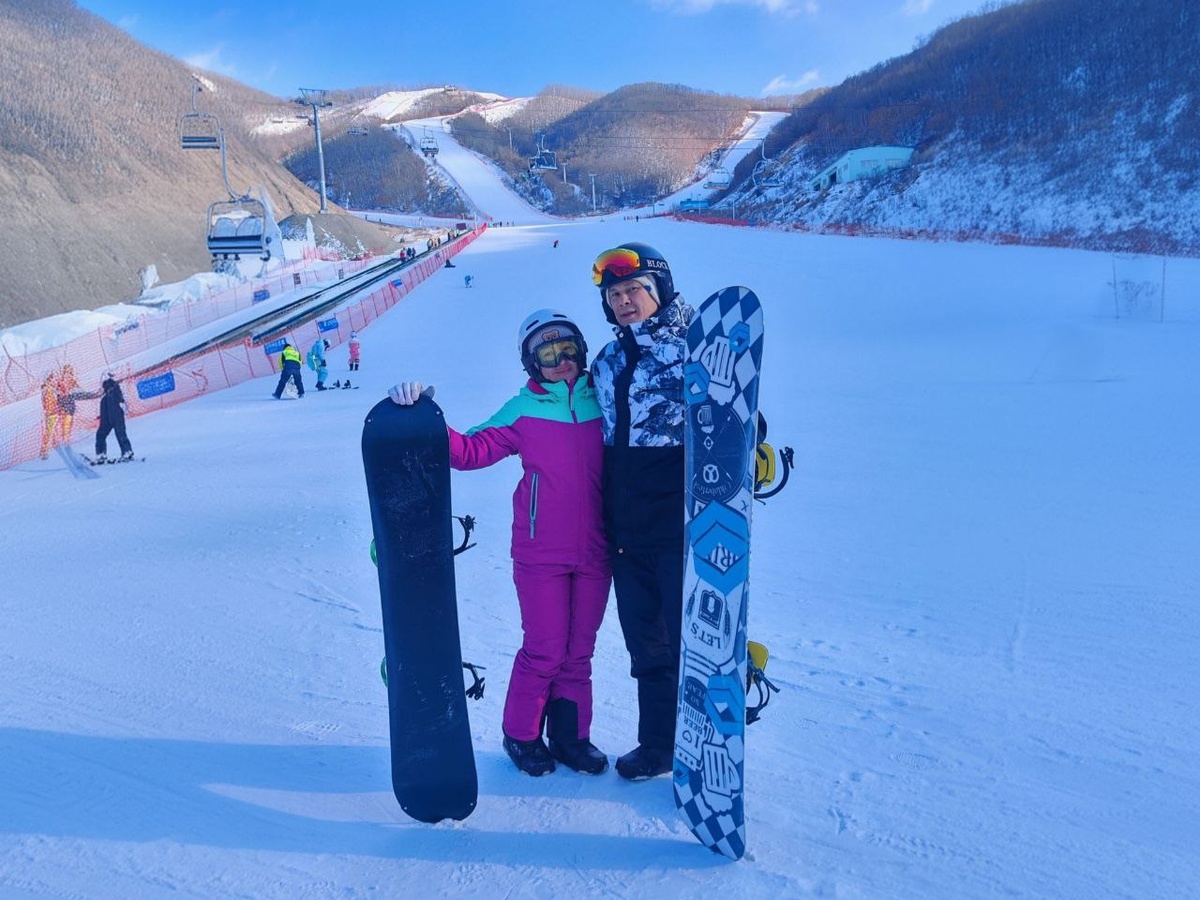 Ски-пассы рассчитаны минимум на 4 часа, а цена зависит от уровня сложности трассы.  Фото: Фото: ФедералПресс / Яна Лазарева