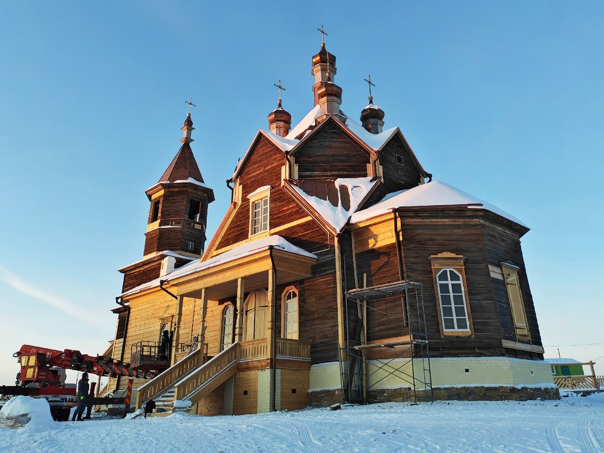     Спасенную 170-летнюю церковь называют Сибирскими Кижами