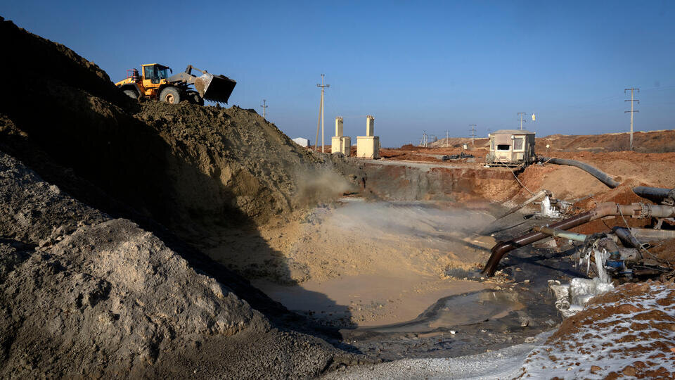     Трамп поручил начать переговоры по импорту критических минералов Efrem Lukatsky/AP/TASS