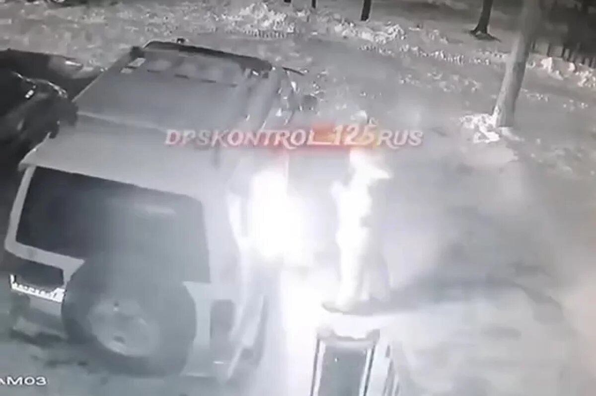    Полиция Владивостока задержала поджигателя Land Cruiser Prado