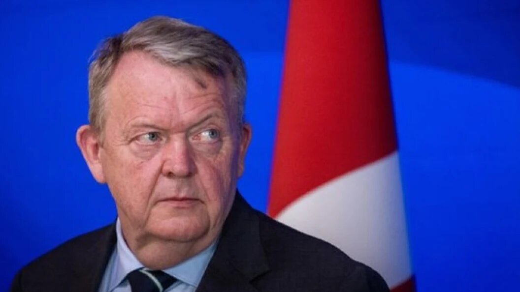    Соцсети Flash90