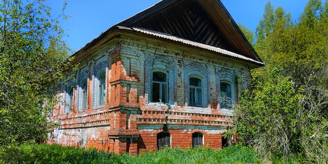 БОЛЬШАЯ БОГАТАЯ ЗАБРОШЕННАЯ ДЕРЕВНЯ ВЯТСКОЙ ГУБЕРНИИ