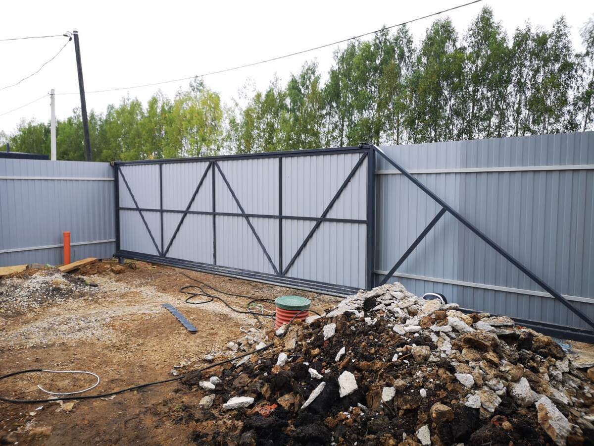 Забор-Фактор, монтаж забора из профнастила