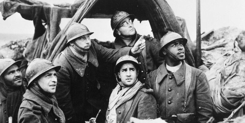 Французские солдаты на позициях в Лотарингии во время «Cтранной войны».