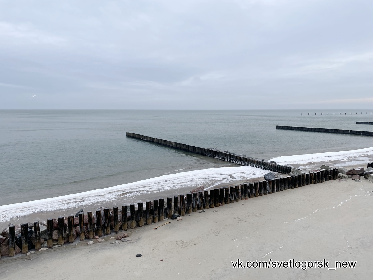 Светлогорск, вид с нового променада на пляж и море, 14.01.2026