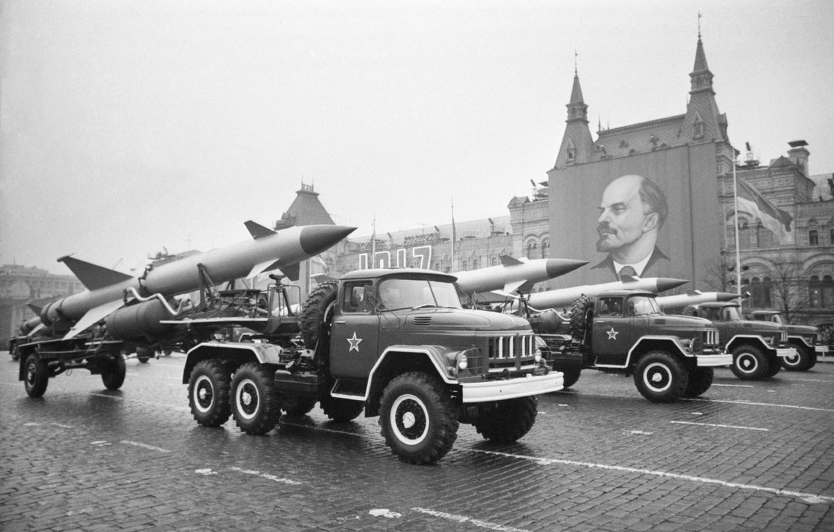    ЗРК С-25 "Беркут"  Валентин Соболев/ТАСС