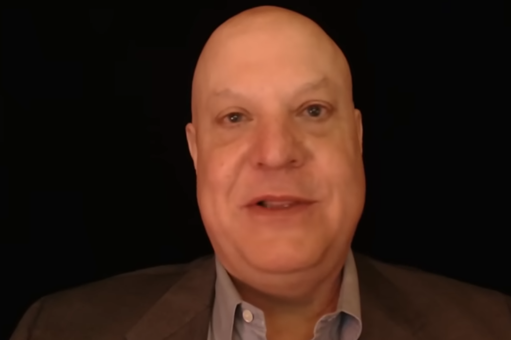 Барт Сибрел, независимый кинодокументалист и автор книги "Лунный человек"