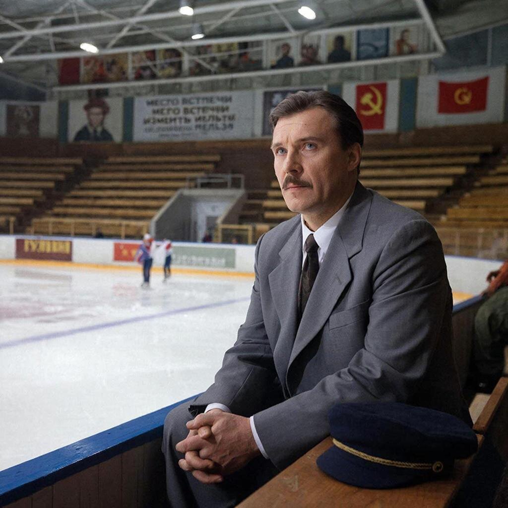 Кто этот дяденька, не знаю, но нейросеть думает, что это Глеб Жеглов.