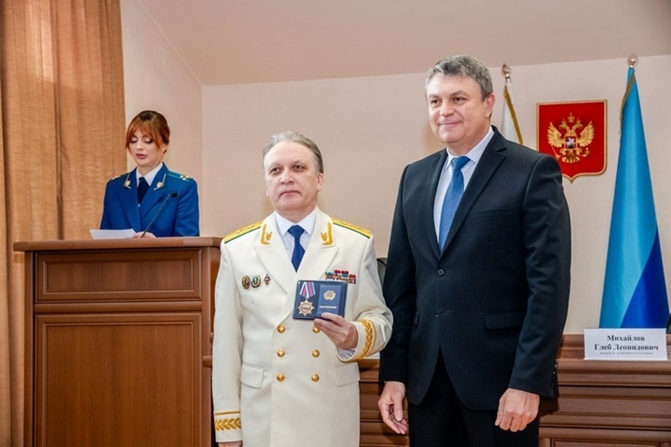    В ЛНР наградили сотрудников прокуратуры. ФОТО: ТГ-канал Леонида Пасечника