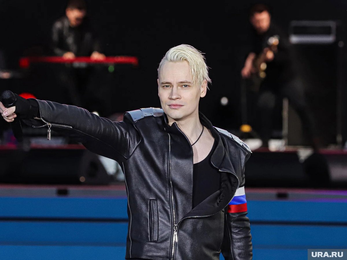     В песне Shaman сравнивает любовь с зависимостью