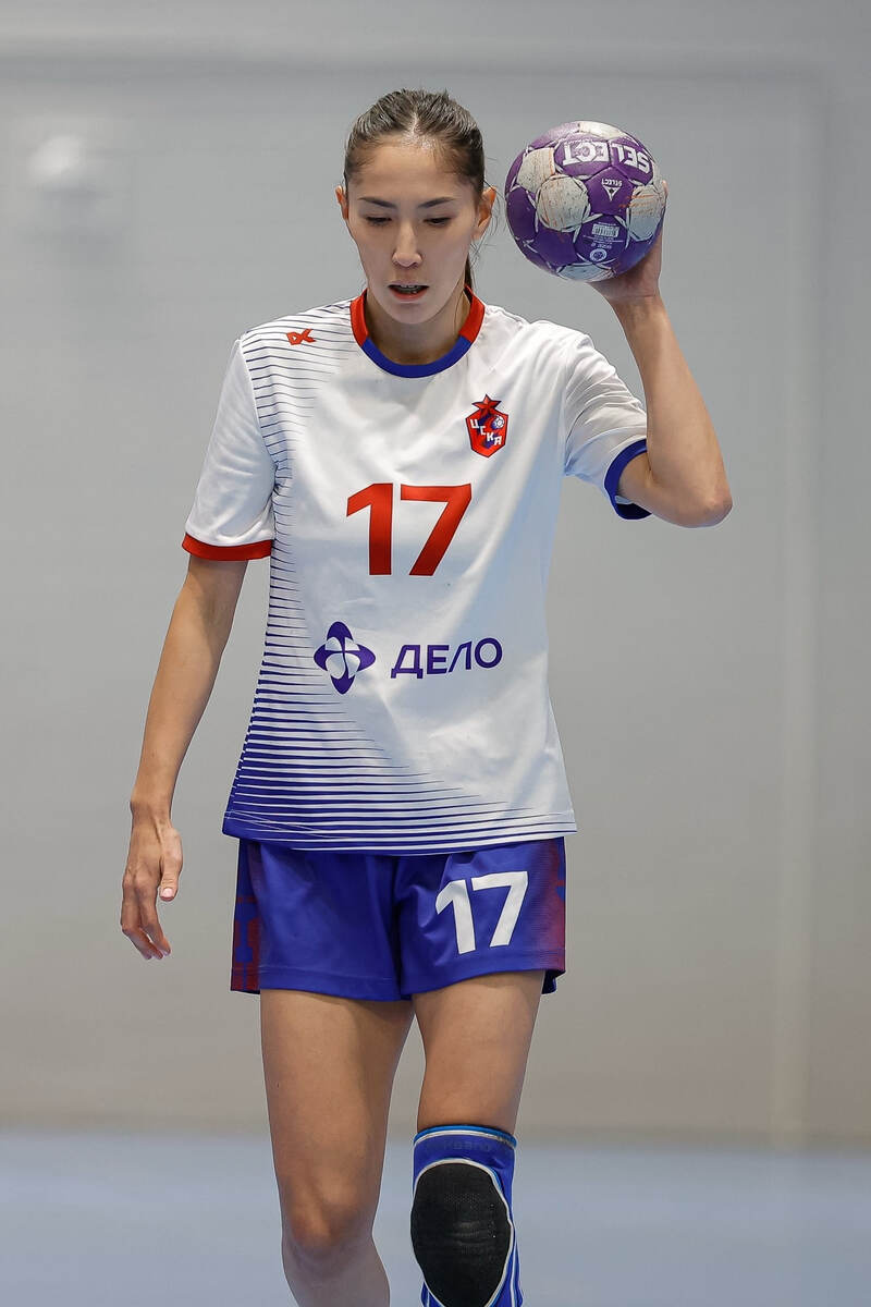    "После родов похудела: недосыпала ночами, да и поесть иногда забывала"