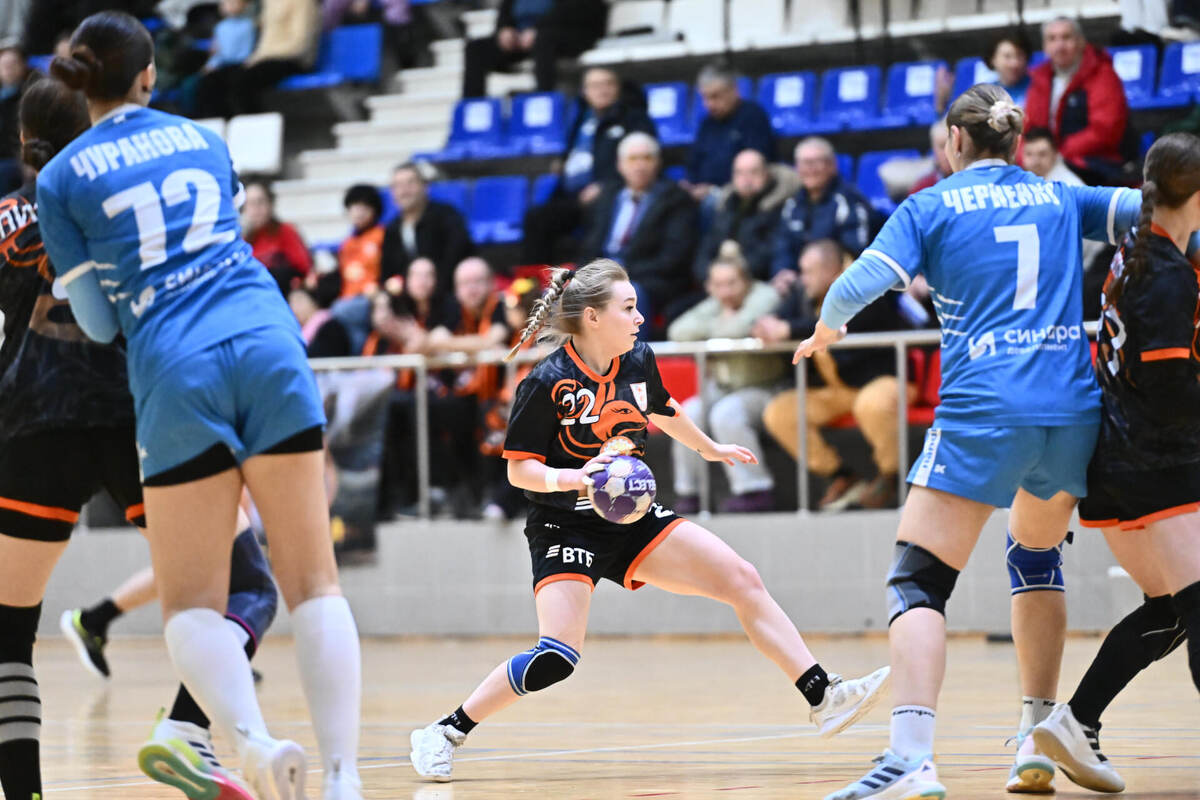    Атаку строит Анна Акентьева