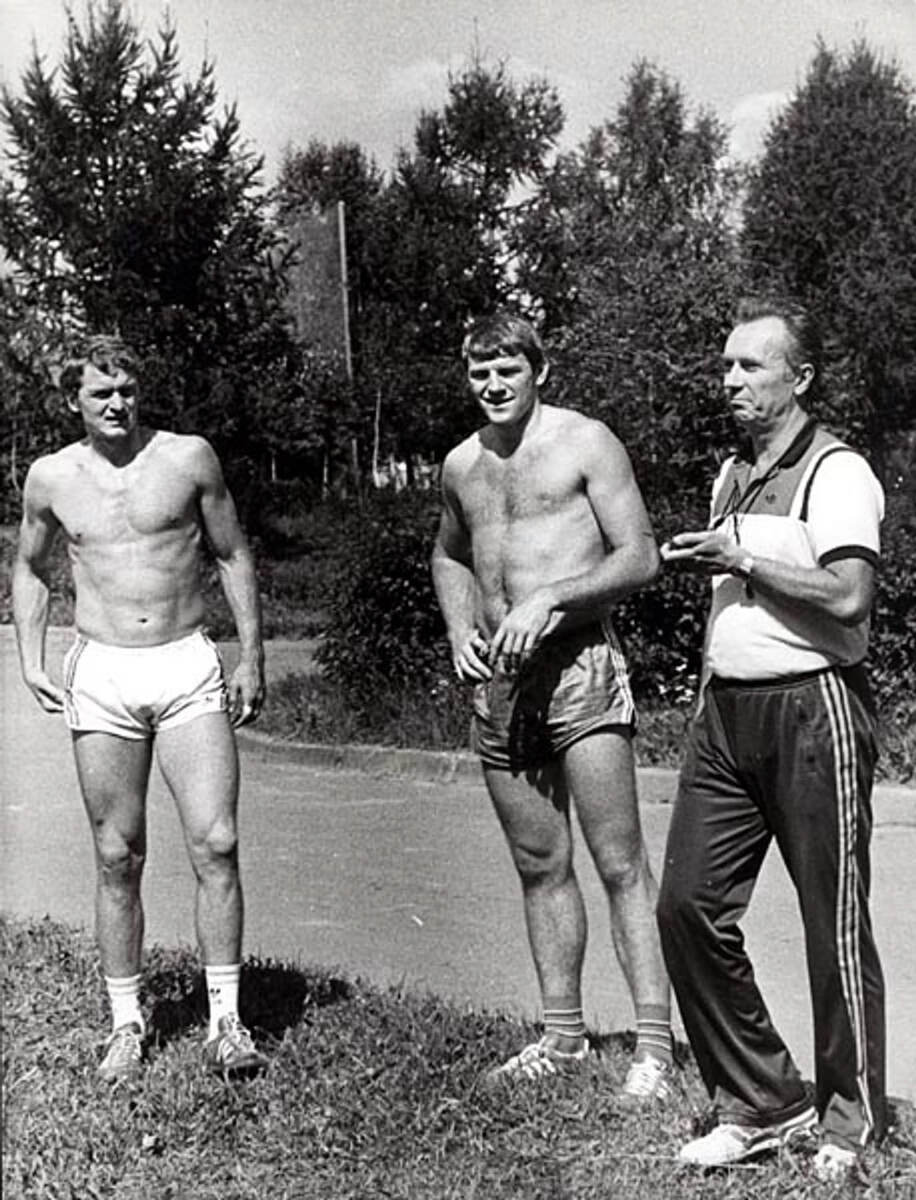    Анатолий Евтушенко (справа) с Георгием Свириденко (слева) и Михаилом Якимовичем