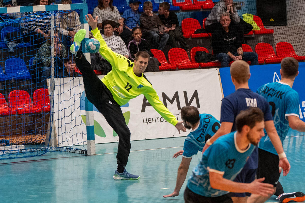    Иван Шаров снова сыграет против бывших