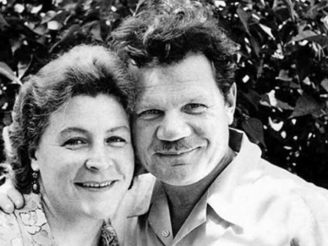 Фото: Михаил с женой Александрой 