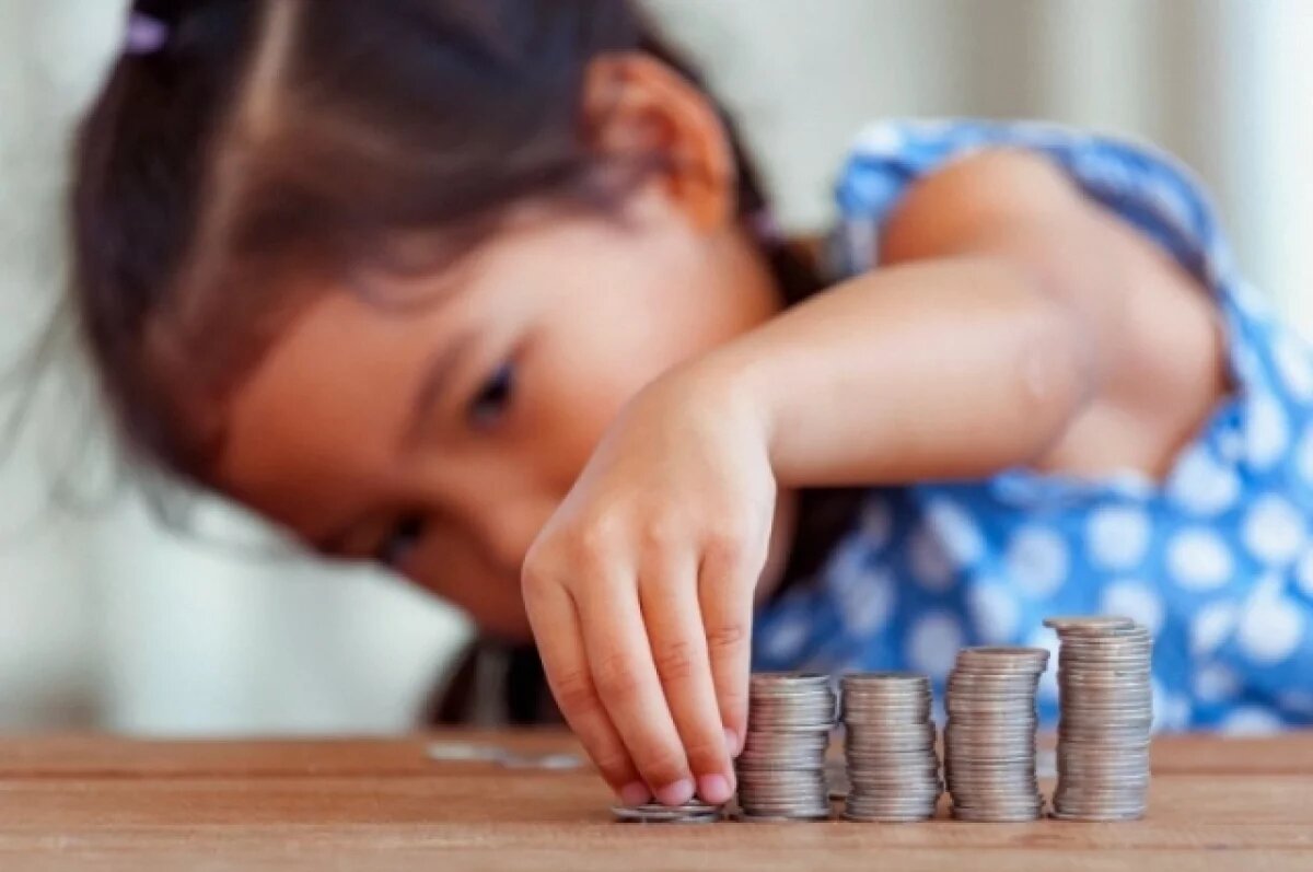    Размер пособий малоимущим волгоградцам назвали в СФР