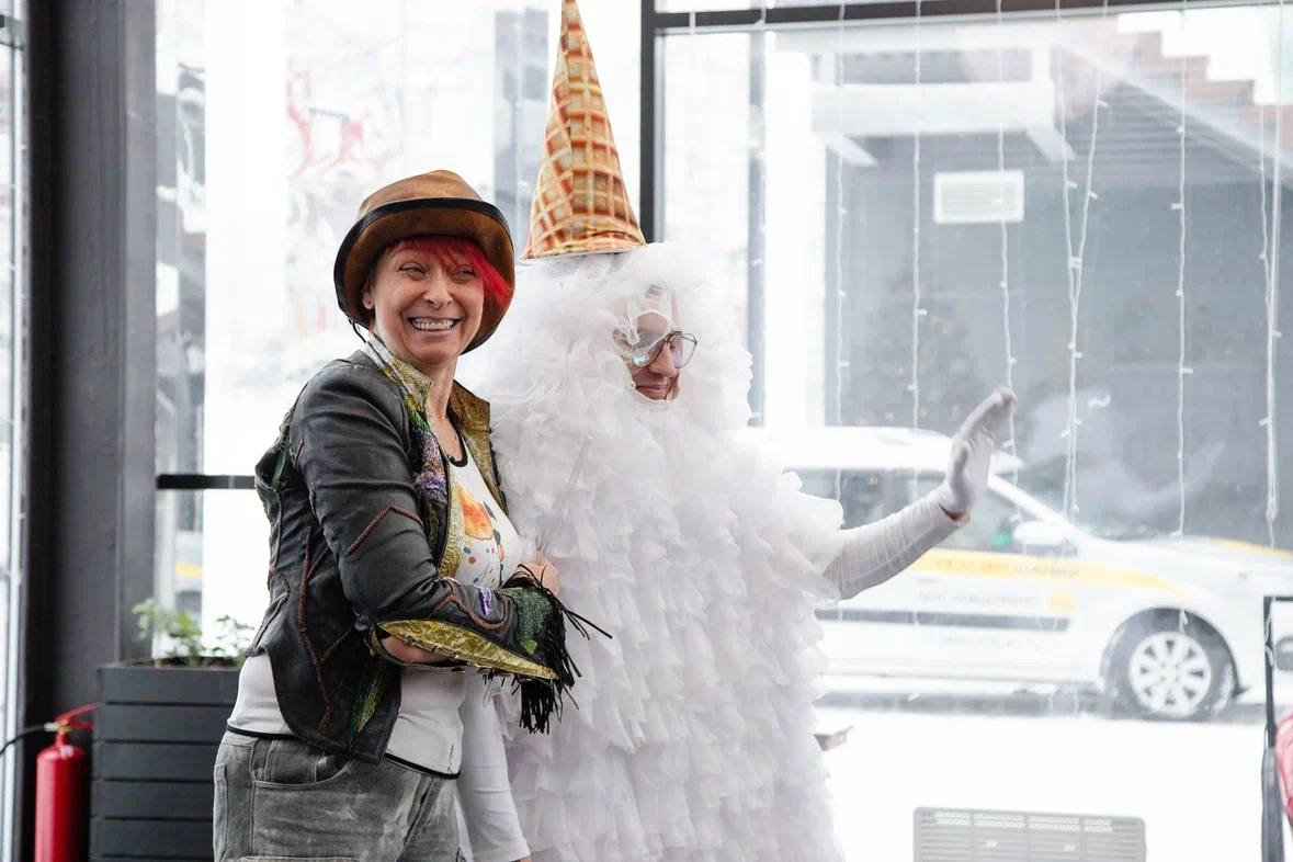 Скоро 8 марта